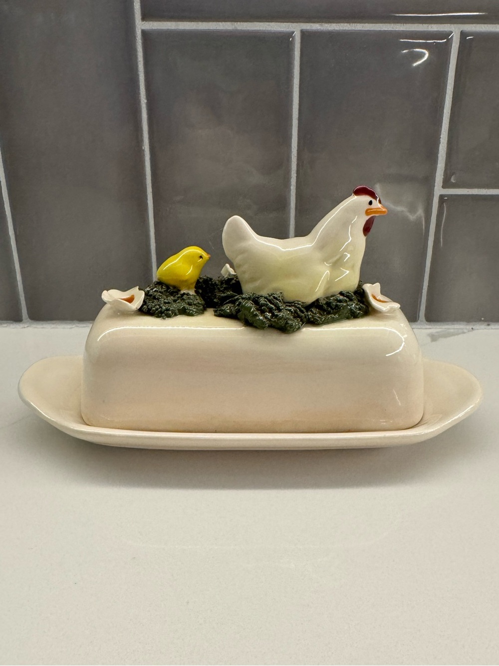 Ceramic Hen & Chick Butter Dish in Cream and Yellow